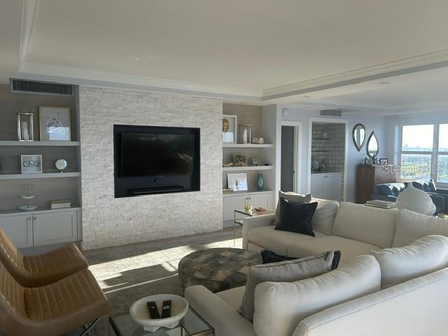 Building Photo - 601 Longboat Club Rd