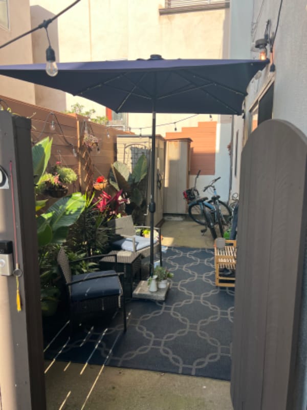 Building Photo - 4015 Crest Dr