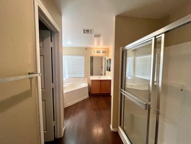 Building Photo - Beautiful 2 Story Home with Lots of Privat...