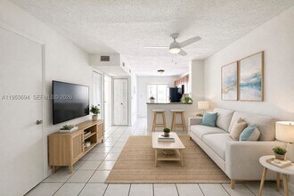 Building Photo - 2575 SW 27th St