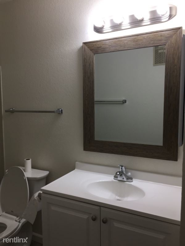 Foto del edificio - 4460 S Pitkin St