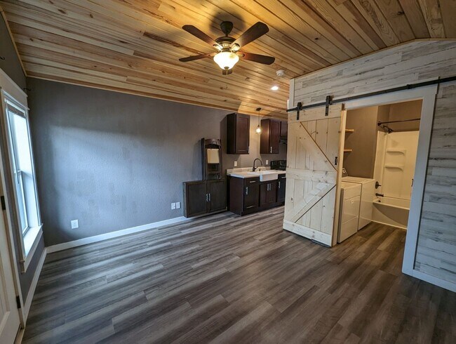 Foto del edificio - 1 Bedroom/1 Bathroom Tiny Home Cottage in ...