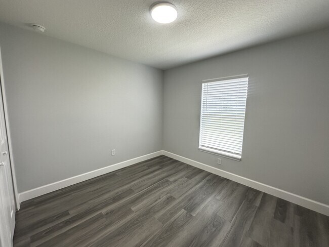 Building Photo - 2746 SW 147th Ct