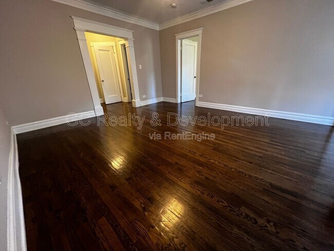 Foto del edificio - 6031 S Eberhart Ave