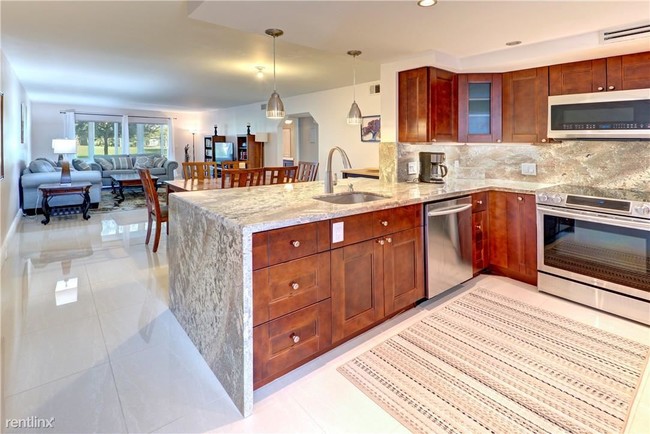 Building Photo - 2 br, 2 bath  - 2803 Victoria Way