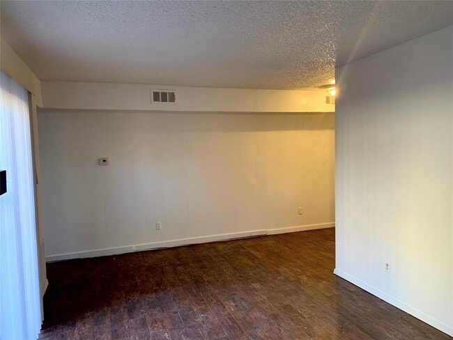 Building Photo - 2904 Sweeney Ln