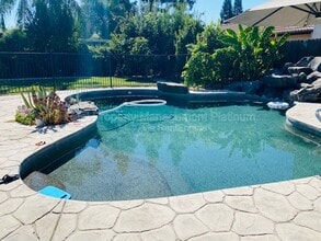 Building Photo - 2450 Magill Ave