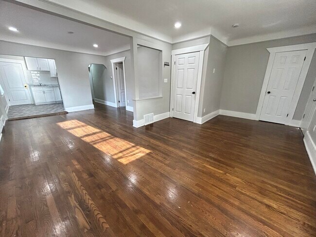 Foto del edificio - 2960 Kendall St