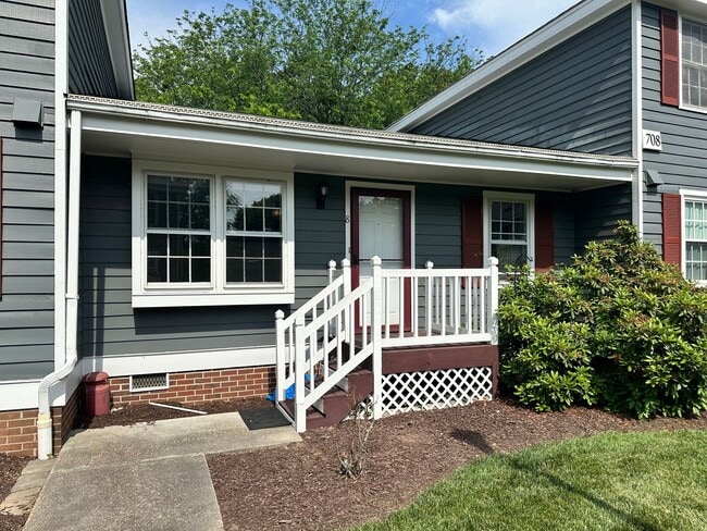 Condo available in the City of Williamsburg! Available July 2026! - Condo available in the City of Williamsburg! Available July 2026!