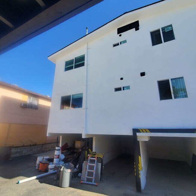 Foto del edificio - 7119 Mountain View Ave