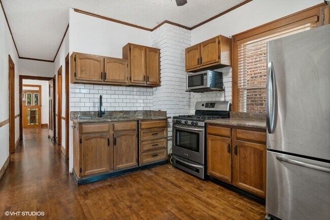 Foto del edificio - 3343 S Emerald Ave