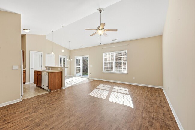 Foto del edificio - 292 Oak Crest Cir