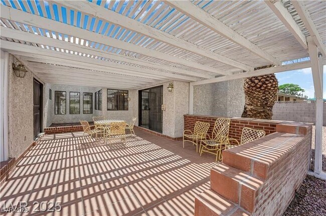 Foto del edificio - 2004 Canterbury Dr