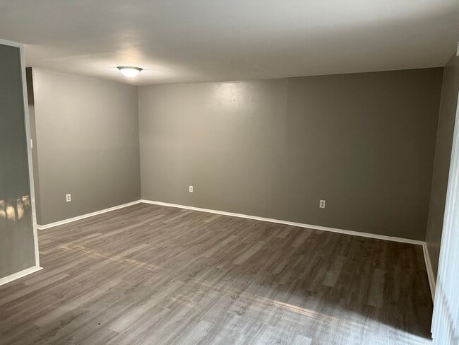Dining room - 582 Wilson Bridge Dr
