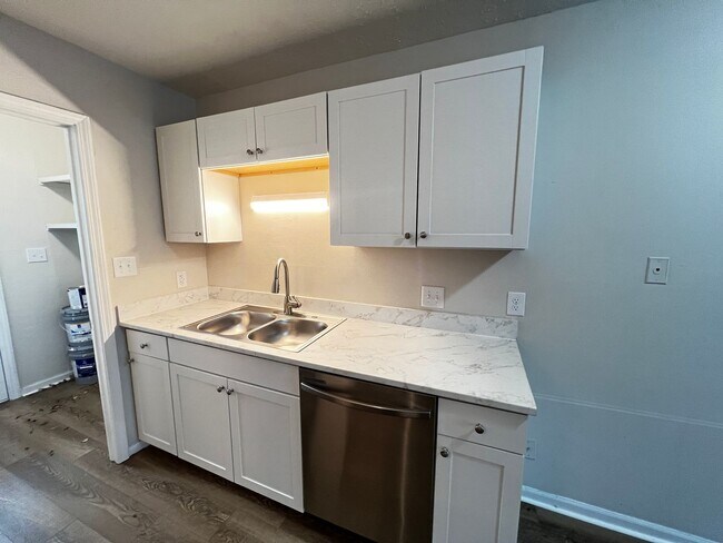 Foto del edificio - Unfurnished, One Bedroom, First Floor Condo in Myrtle Beach! Available Now!
