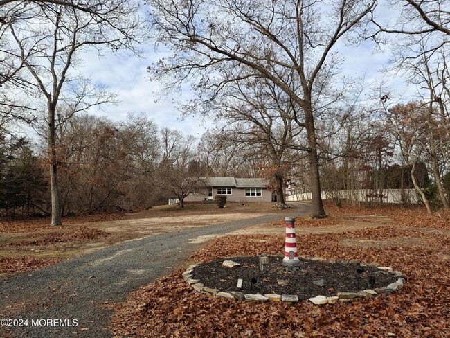 Building Photo - 1082 Schencks Mill Line Rd