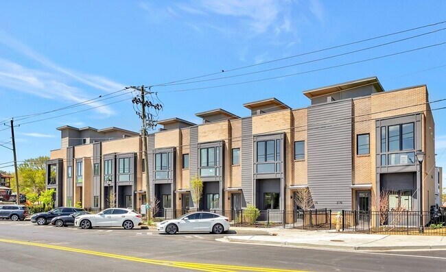 Foto del edificio - 2166 Bristol Cove