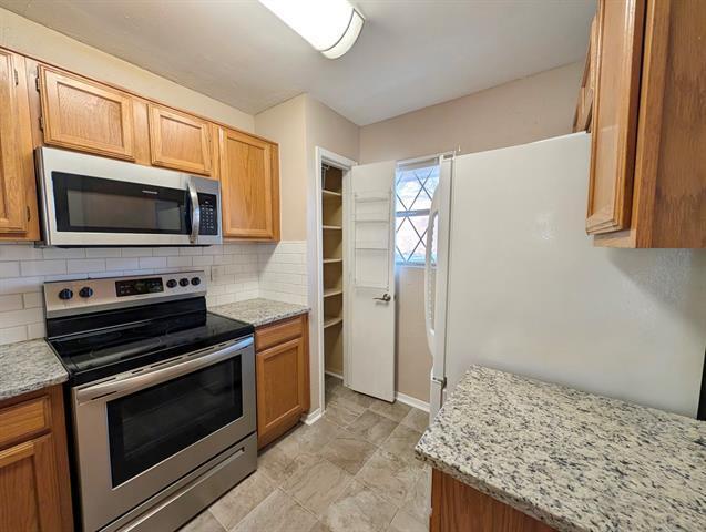 Building Photo - 168 Merlin Way