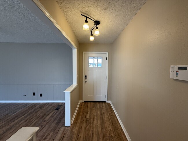 Foto del edificio - 714 E Beaver St