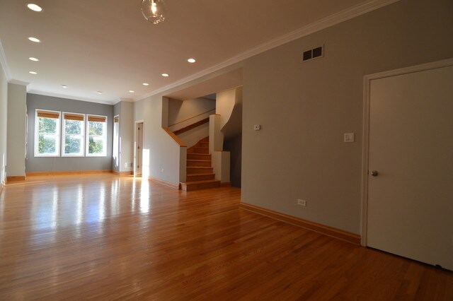 Building Photo - 1440 W Melrose St