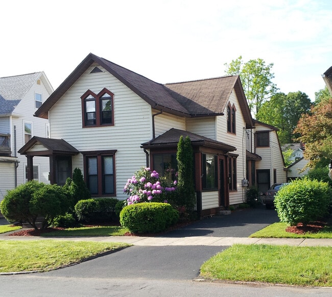 Building Photo - 69 Cypress St