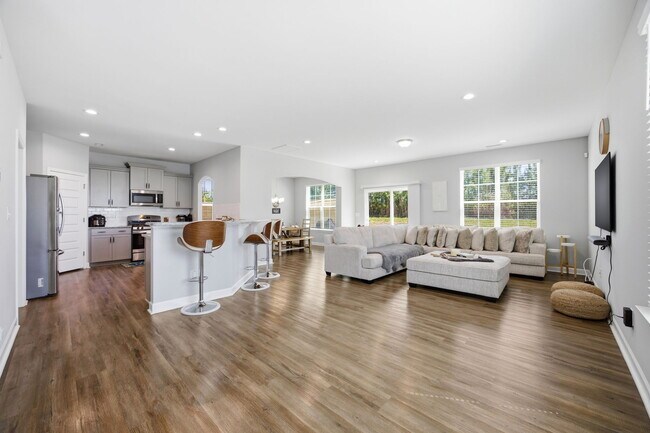 Foto del edificio - 450 Hawksbill Dr