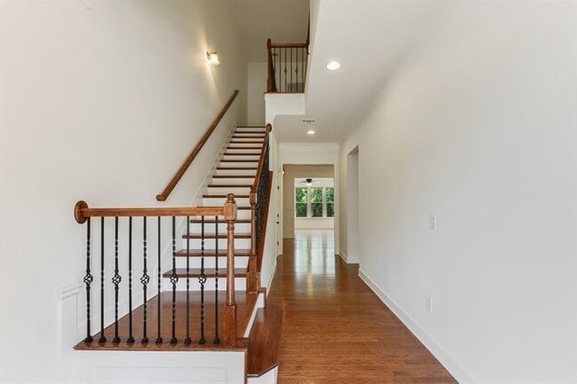 Foto del edificio - 2422 Norwood Dr SE