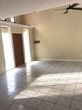 Building Photo - 904 Archer Pkwy E