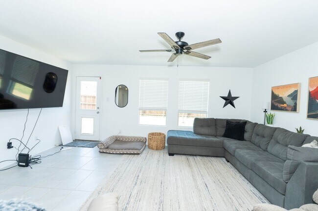 Foto del edificio - 2809 Watchpoint Rd