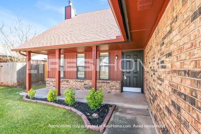 Foto del edificio - 7236 Walnut Creek Dr
