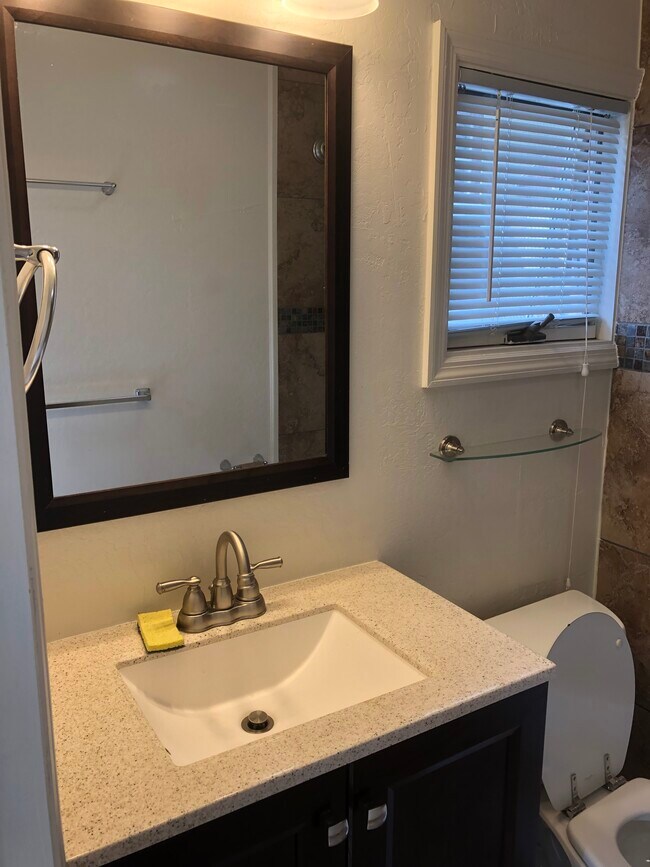 Foto del edificio - 203 Montana Ave