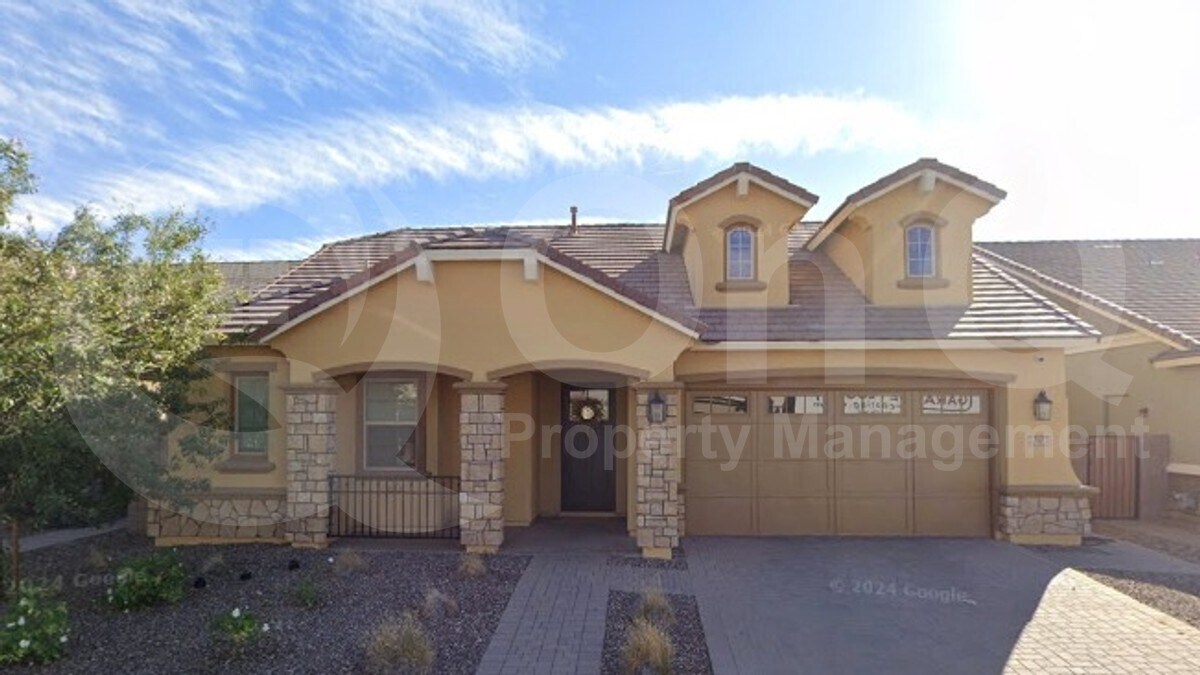 Foto principal - 22903 E Thornton Rd