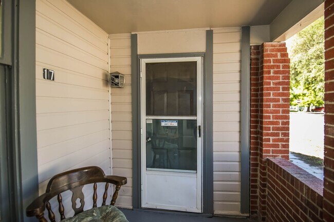 Foto del edificio - 17 Small Ave