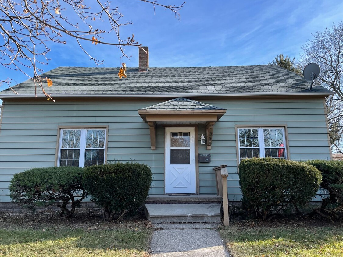 Primary Photo - 1335 10th St.