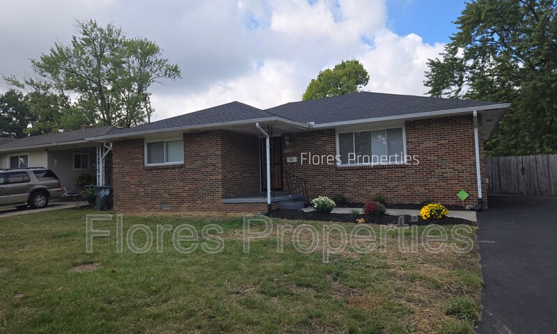 Primary Photo - 1275 Geers Ave