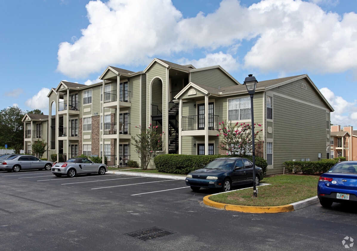 Waterford Landing Condominiums Apartments Orlando, FL