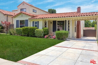 Building Photo - 2329 Parnell Ave