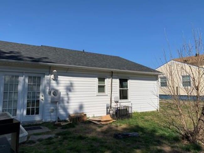 Building Photo - 3 bed 2 bath in Henrico! Yard, Central HVAC, laundry, great neighborhood!