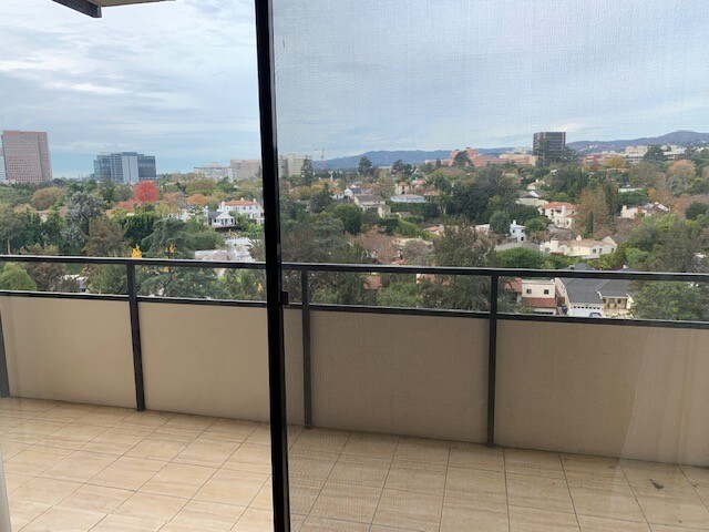 balcony off the living room - 10535 Wilshire Blvd