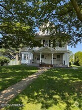 Building Photo - 1109 Lincoln Ct