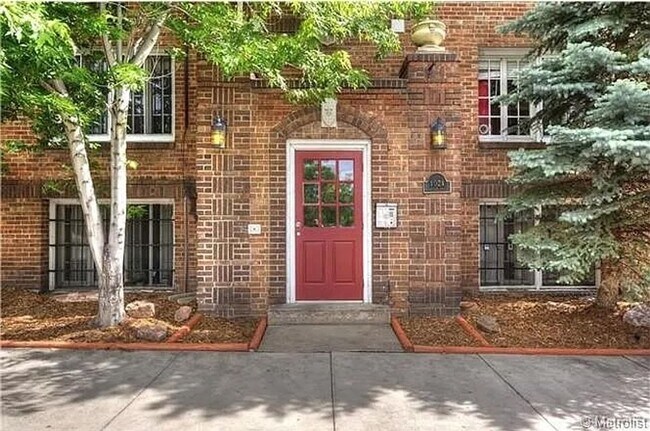 Foto del edificio - $500.00 off First Months Rent! Gorgeous 2-...