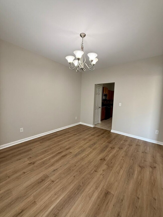 Foto del edificio - Great Oakwood Location- 3 bedroom, 2.5 bat...