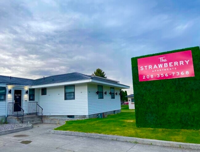 Building Photo - The Strawberry