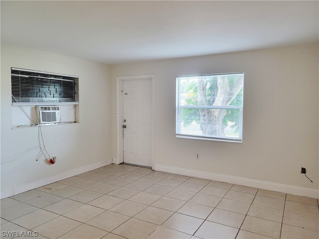 919 Freemont St, Fort Myers, FL 33916 Townhome Rentals in Fort Myers