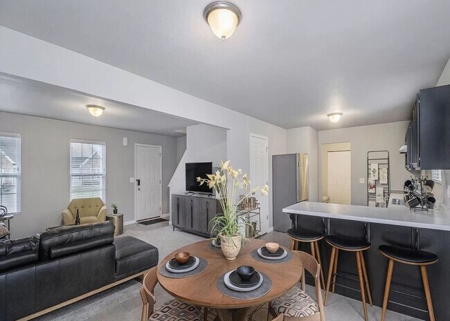Foto del edificio - Beautiful Home for Lease in Richland