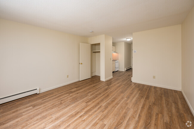 Studio - 500SF - Living Space - East Bay Apartments