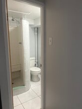 Building Photo - 615 Hillcrest St