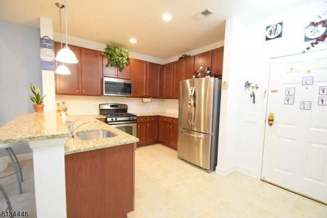 Foto del edificio - 3403 Ramapo Ct
