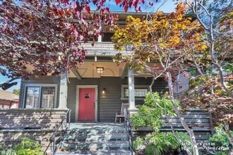 Building Photo - 654 Chetwood St