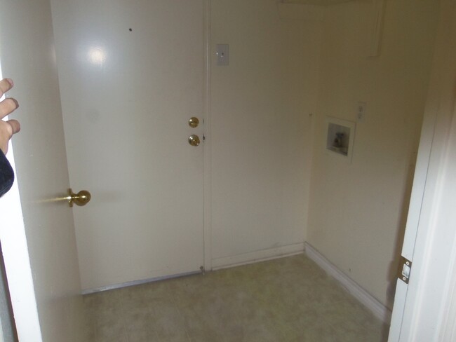 Building Photo - 2710 Larkspur